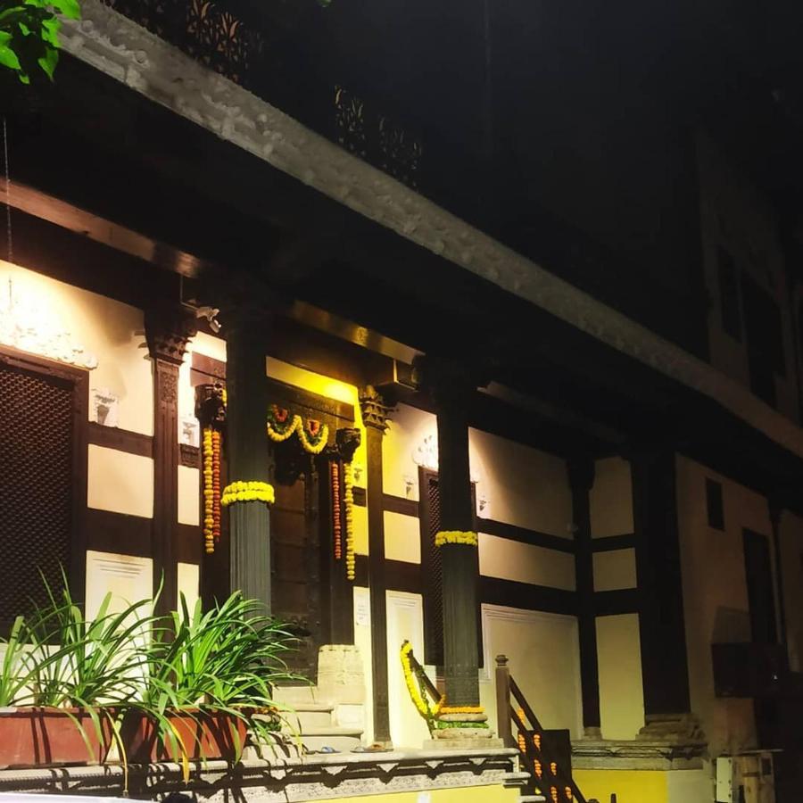 Bed and Breakfast Deewanji Ni Haveli à Ahmedabad Extérieur photo