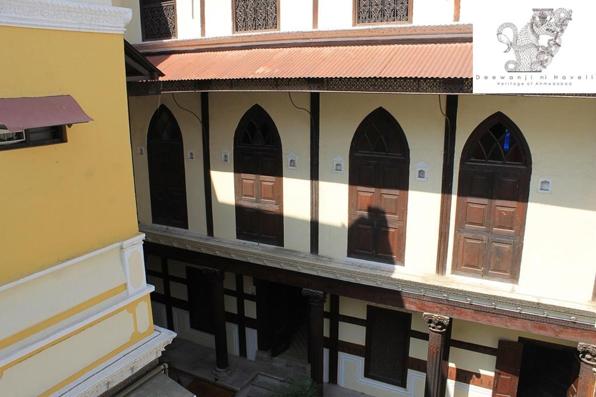 Bed and Breakfast Deewanji Ni Haveli à Ahmedabad Extérieur photo
