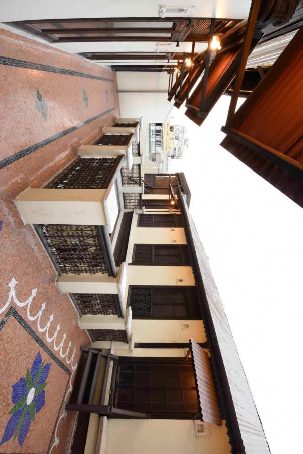 Bed and Breakfast Deewanji Ni Haveli à Ahmedabad Extérieur photo