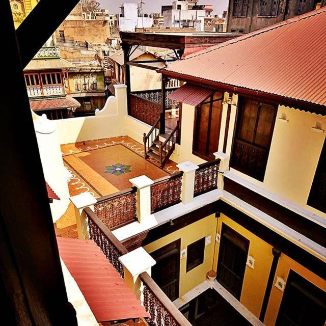 Bed and Breakfast Deewanji Ni Haveli à Ahmedabad Extérieur photo
