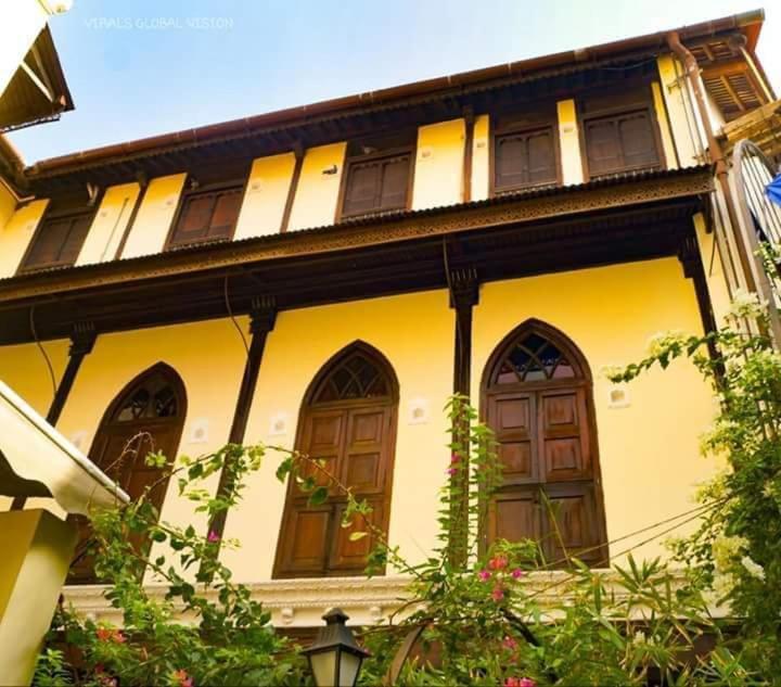 Bed and Breakfast Deewanji Ni Haveli à Ahmedabad Extérieur photo