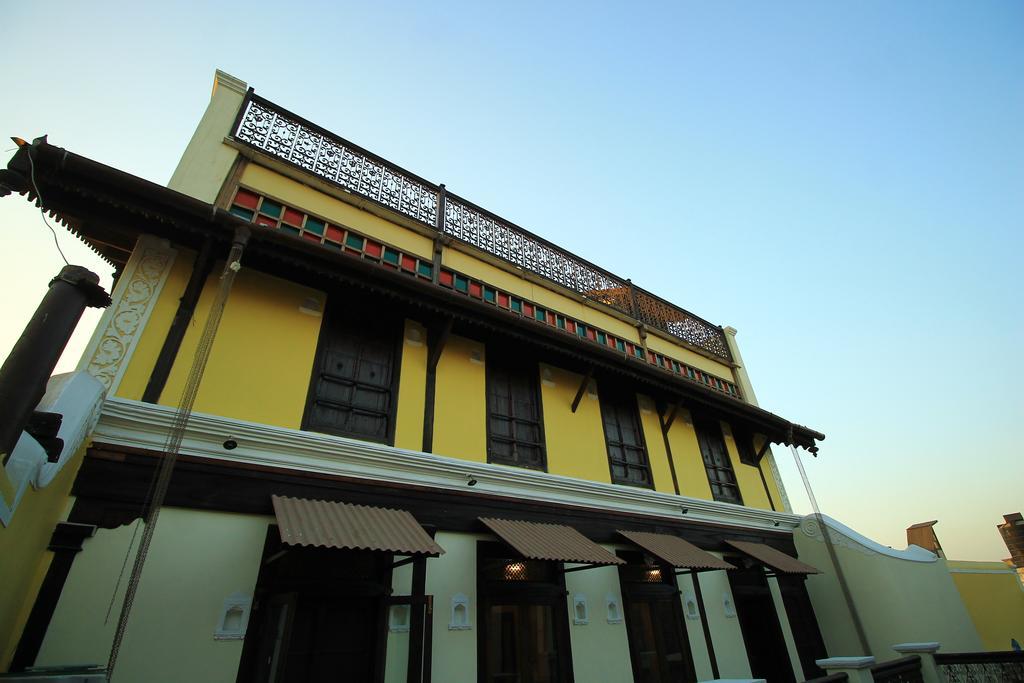 Bed and Breakfast Deewanji Ni Haveli à Ahmedabad Extérieur photo