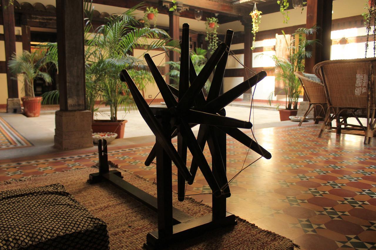 Bed and Breakfast Deewanji Ni Haveli à Ahmedabad Extérieur photo