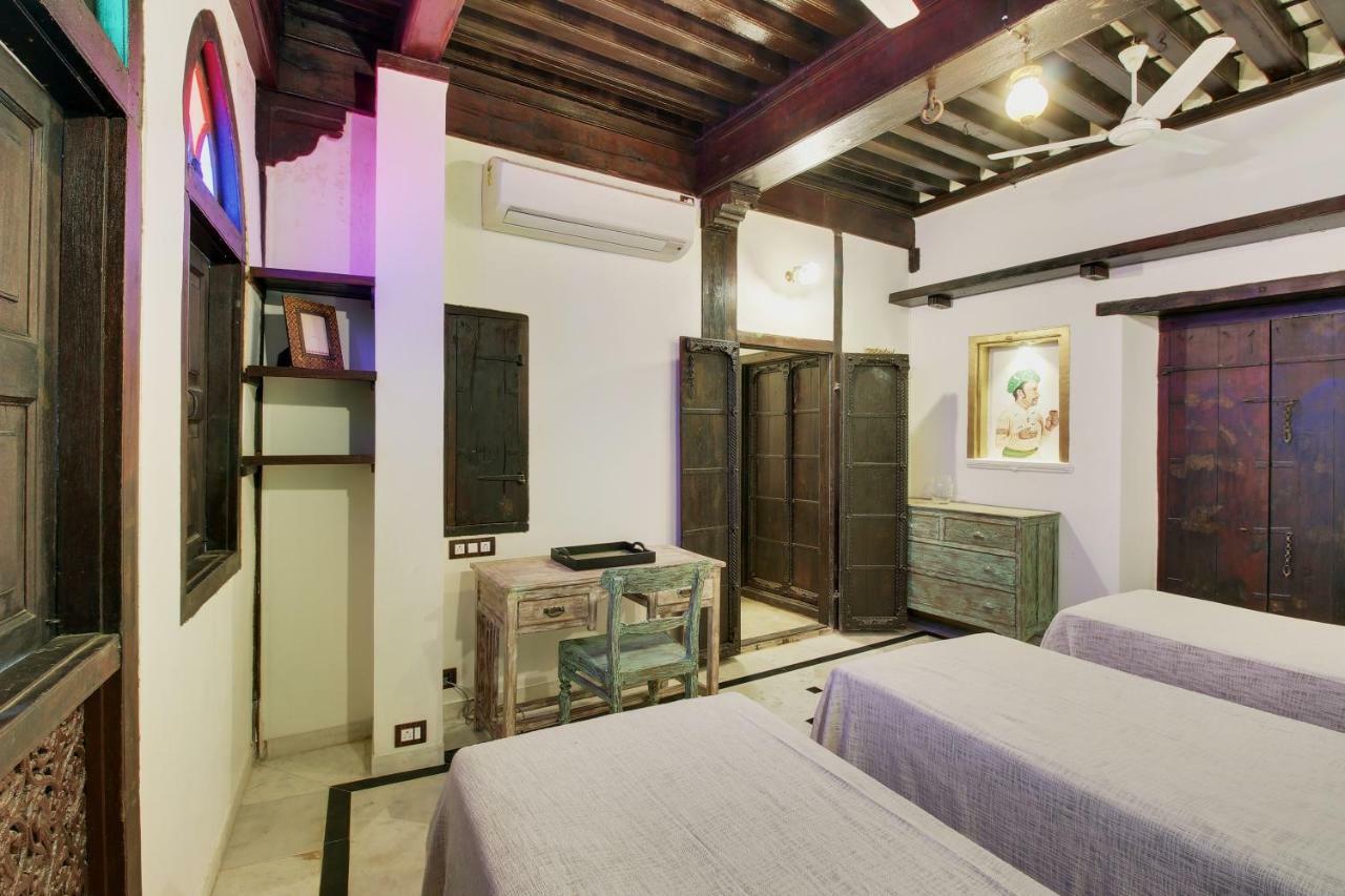 Bed and Breakfast Deewanji Ni Haveli à Ahmedabad Extérieur photo