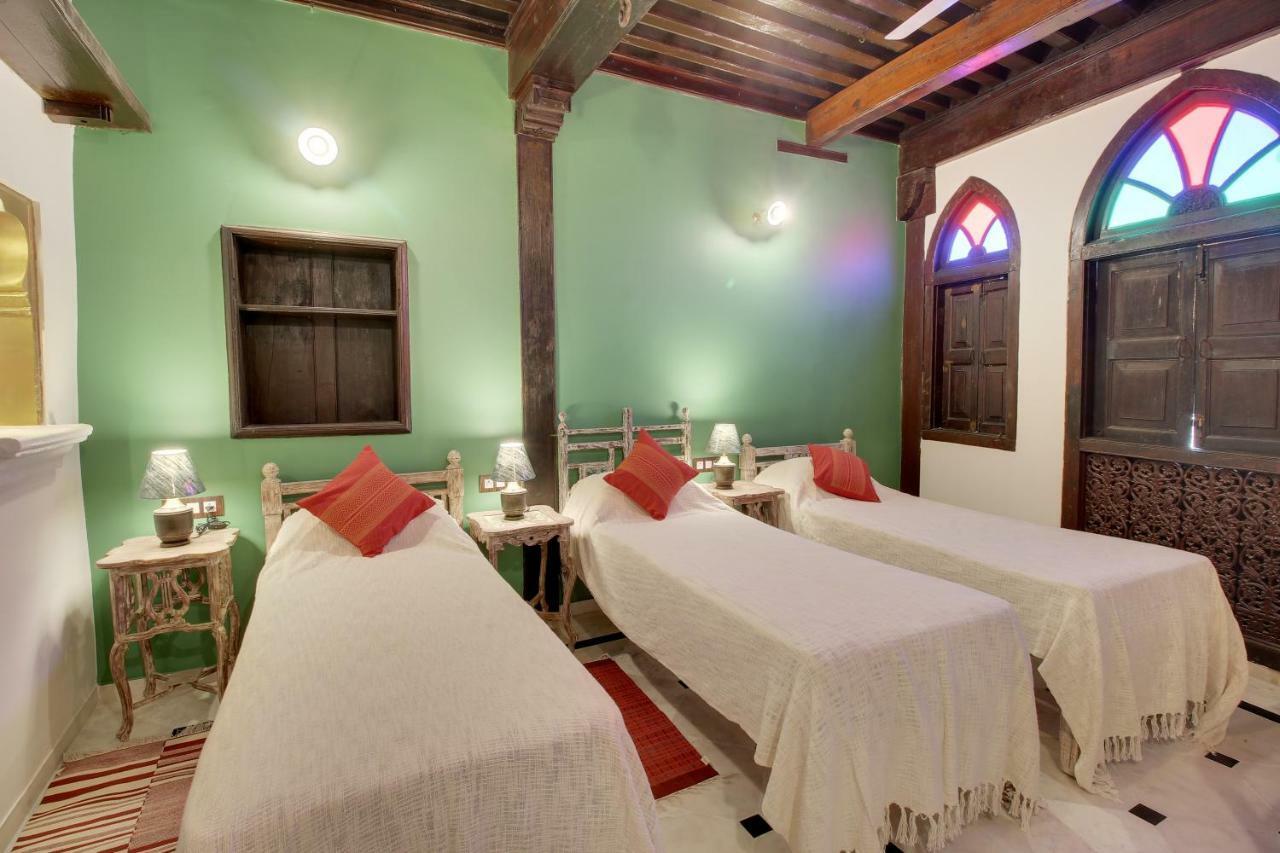 Bed and Breakfast Deewanji Ni Haveli à Ahmedabad Extérieur photo